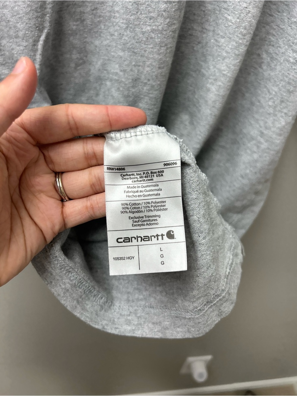 Carhartt Men’s Heathered Grey w/ Camo Pocket T Shirt - Picture 5 of 5